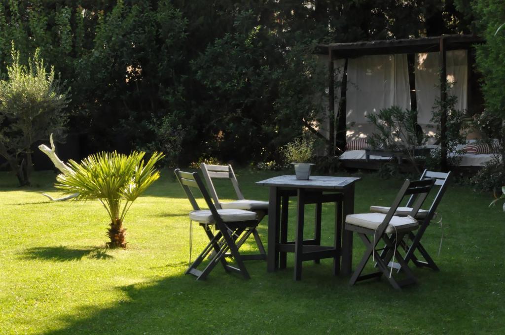 La Demeure Bed and Breakfast Eyguières Eksteriør billede