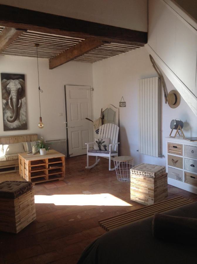 La Demeure Bed and Breakfast Eyguières Eksteriør billede